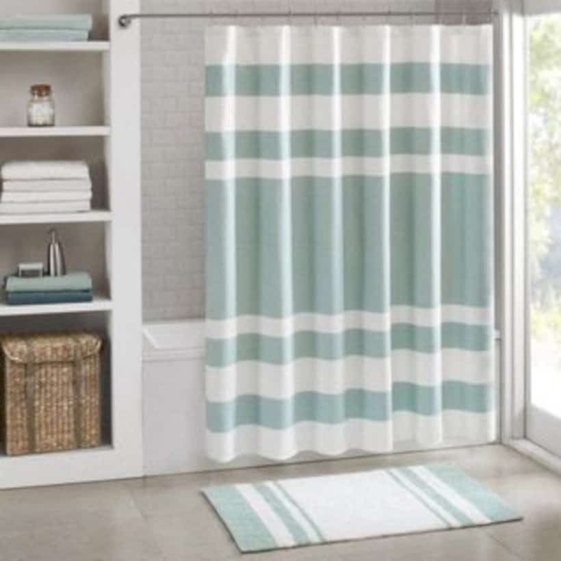 SHOWER CURTAIN MATCHING YOUR BATH MATS