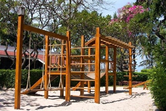 THE DIY ULTIMATE SWING SET