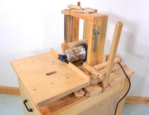 HORIZONTAL ROUTER TABLE FOR THE SLOT MORTISE