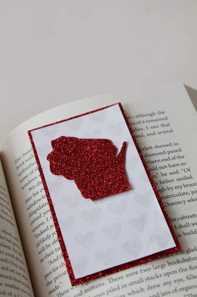 SHOW SOME LOVE TOWARDS YOUR STATE AND COUNTRY WITH THESE PATRIOTIC BOOKMARKS