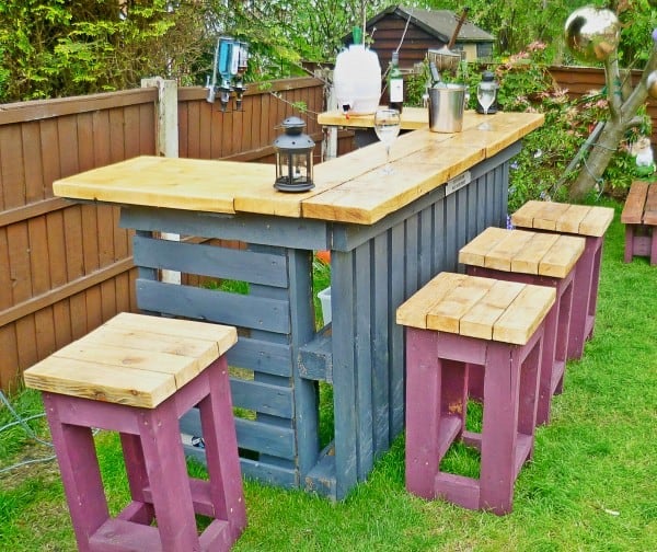 reclaimed timber discarded pallets