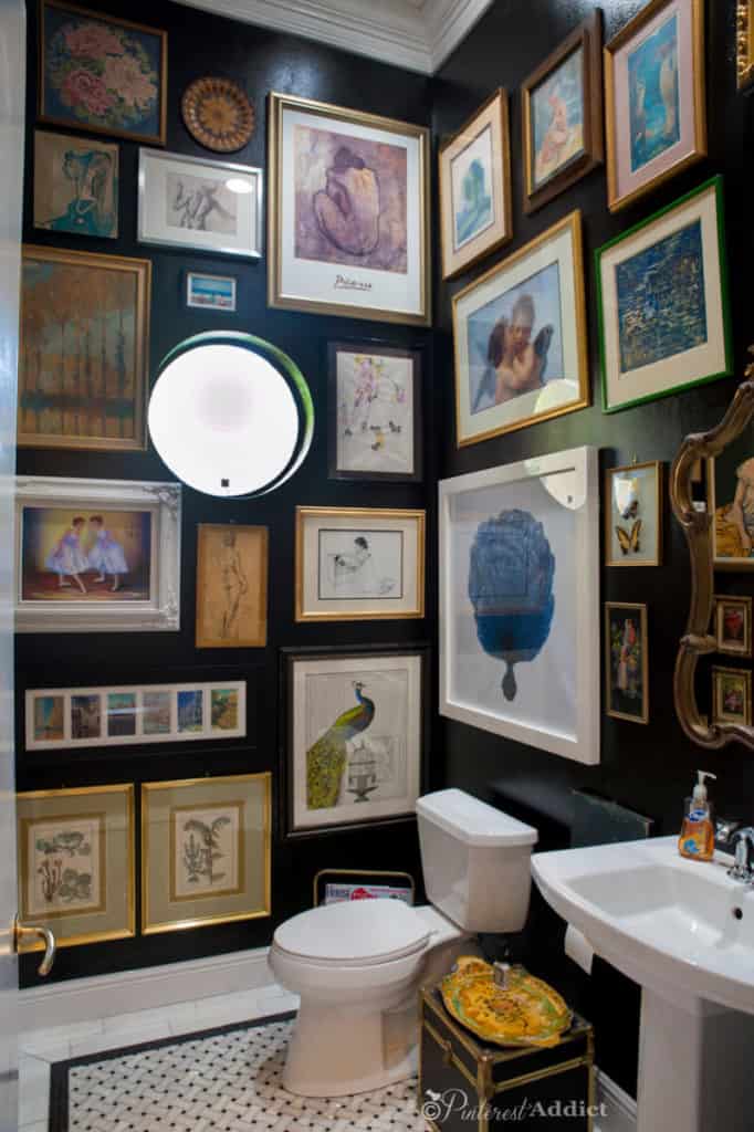 19 Unexpected Bathroom Artwork That Will Take You Aback