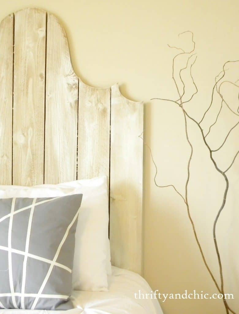 Headboard with a Curve