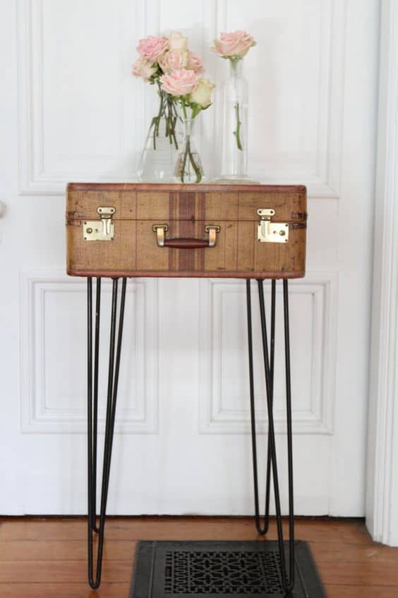baggage side table with hairpin legs