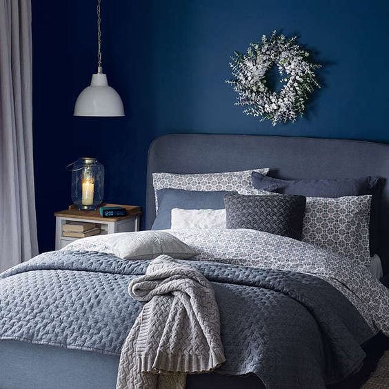 28. Gray and Navy Blue Bedroom Design