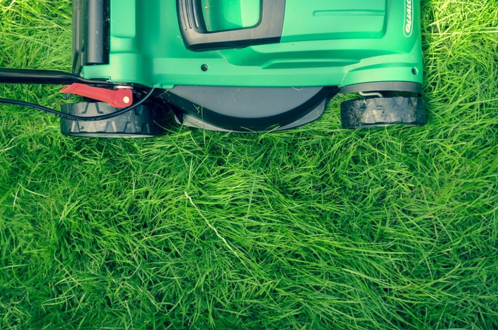 7 Best Shoes For Cutting Grass Comfortably Buyer’s Guide