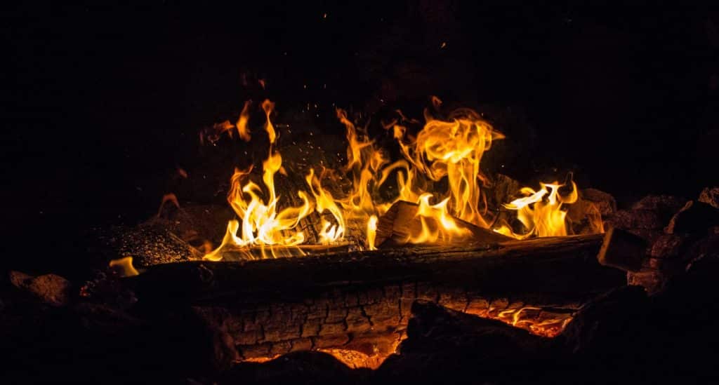 6 Best Gas Logs | Reviews + Guide