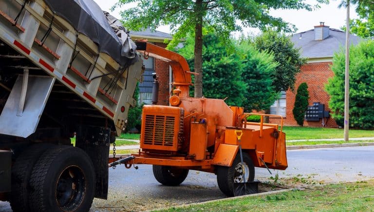 Agricultural machinery, wood shredder chipper machine to remove