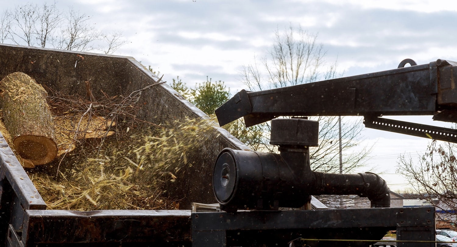 Agricultural machinery, wood shredder chipper machine to remove