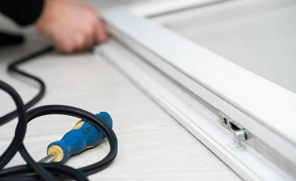 9 Best Garage Door Seals Reviews + Guide