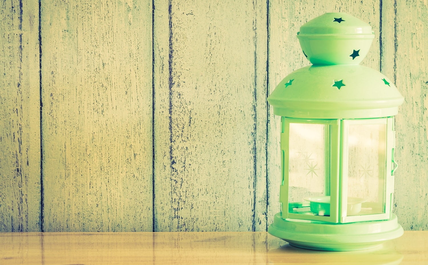 Vintage lantern lamp with copy space - Vintage filter effect