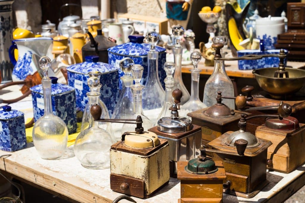 21 Best Online Antique Stores To Consider