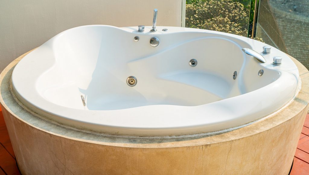 How Much Chlorine Do You Put In A Hot Tub?