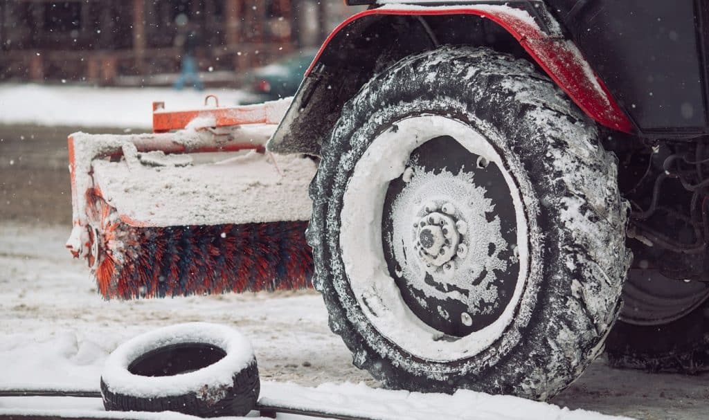 Best Commercial Grade Snow Blowers Reviews + Guide