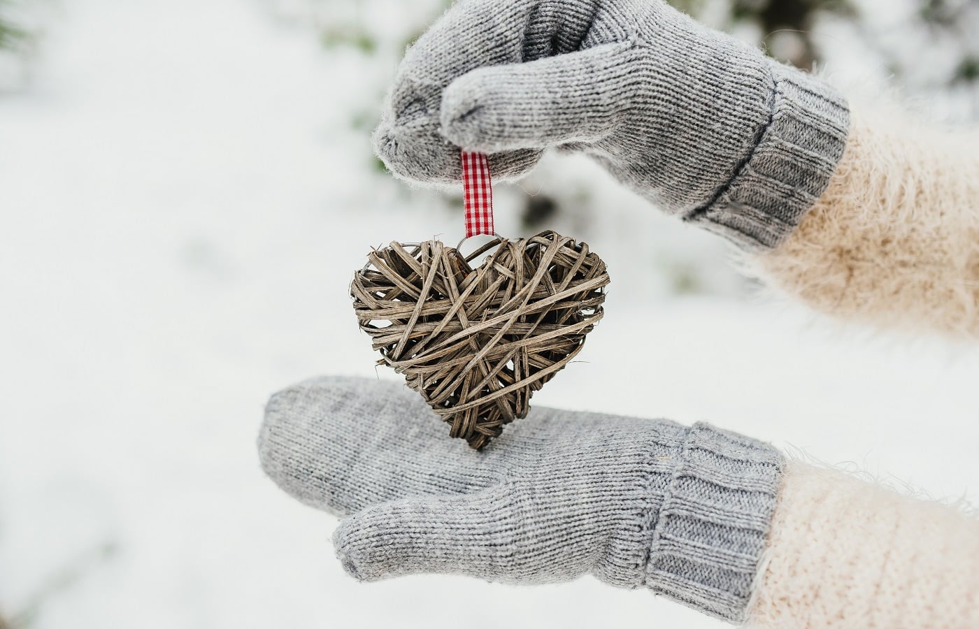 Warmest Mittens Buyer’s Guide love and St. Valentine concept.