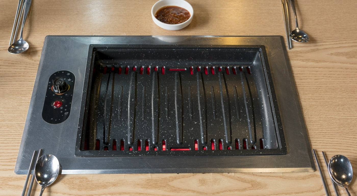 Stove-top griddle for Korean BBQ or Bulgogi , Korea food style