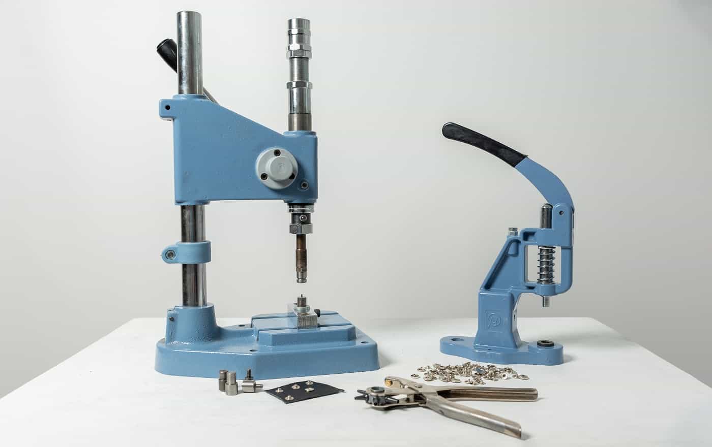 6 Best Button Maker Machine [Reviews & Buyer's Guide]