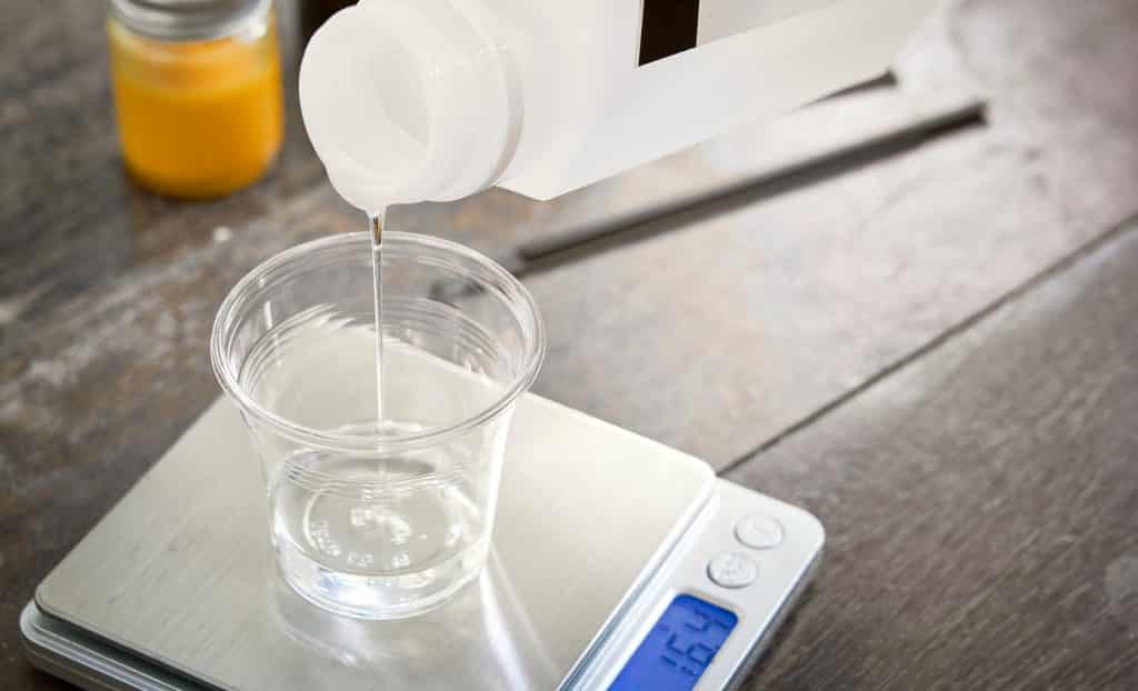 9 Best Epoxy Resin For Crafts [Reviewed+Buyer's Guide]