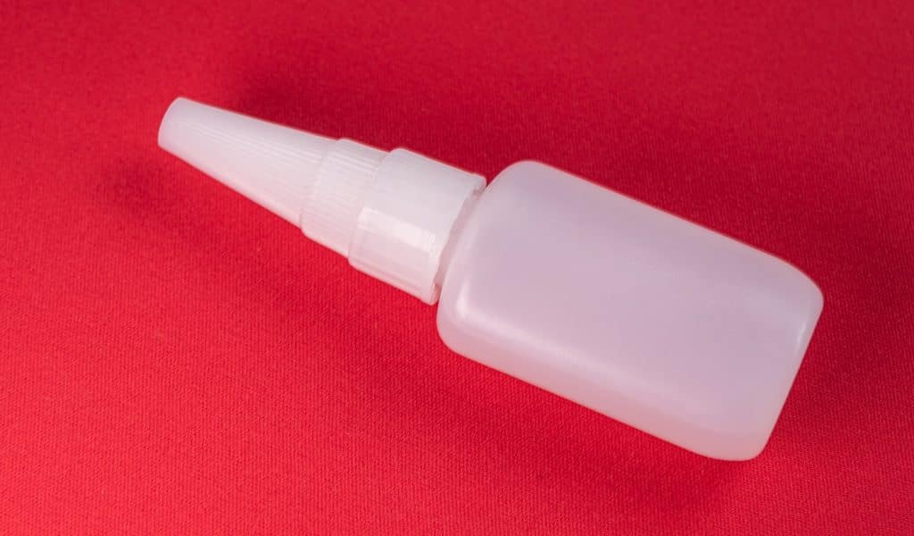 11 Best Permanent Fabric Glue [Reviewed+Buyer’s Guide]