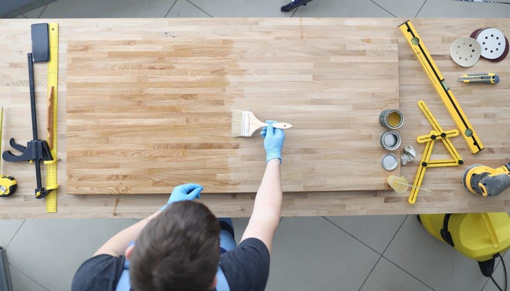 9 Best Stains For Cedar Reviews + Guide