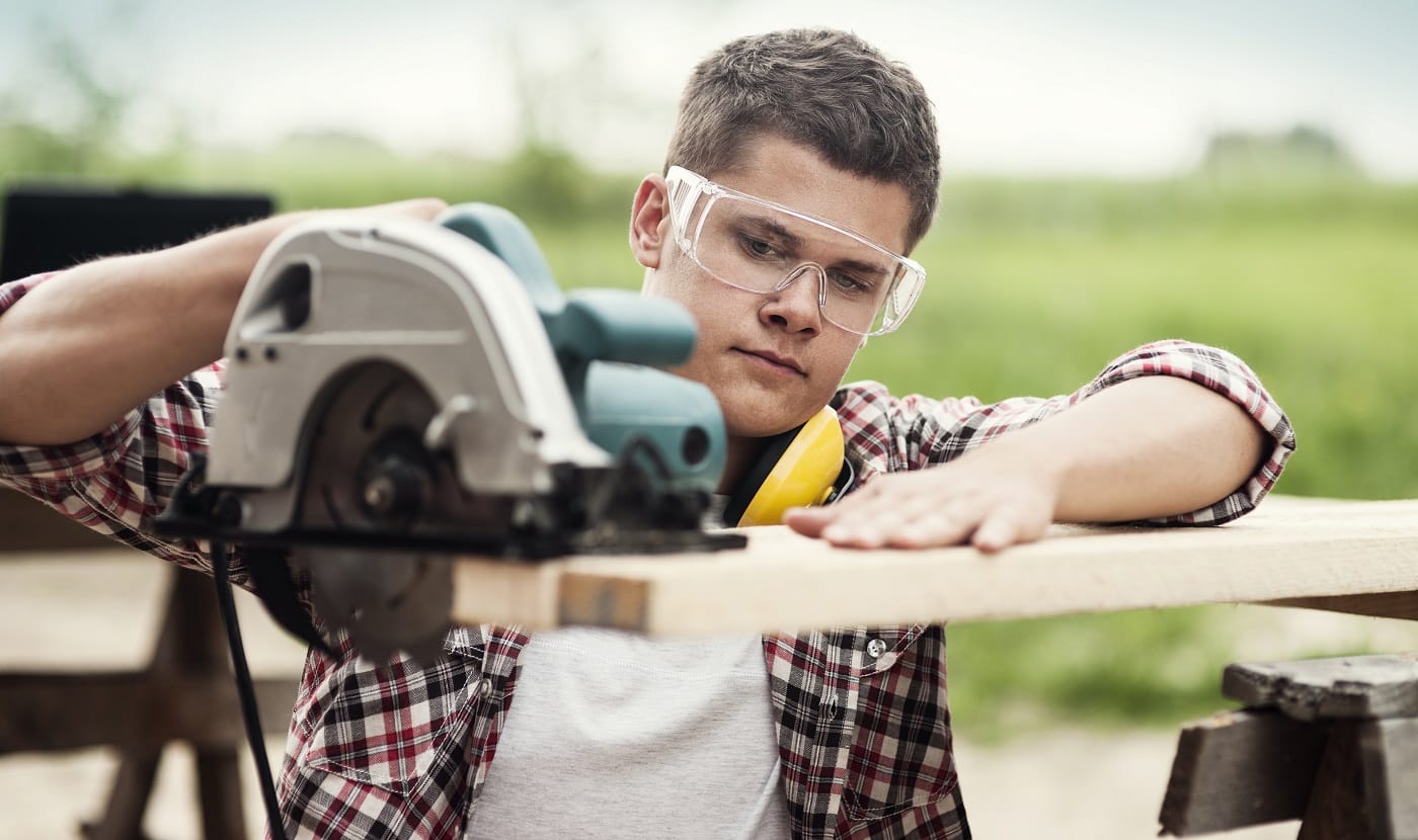 Construction Worker using Table Saw Vs. Circular Saw