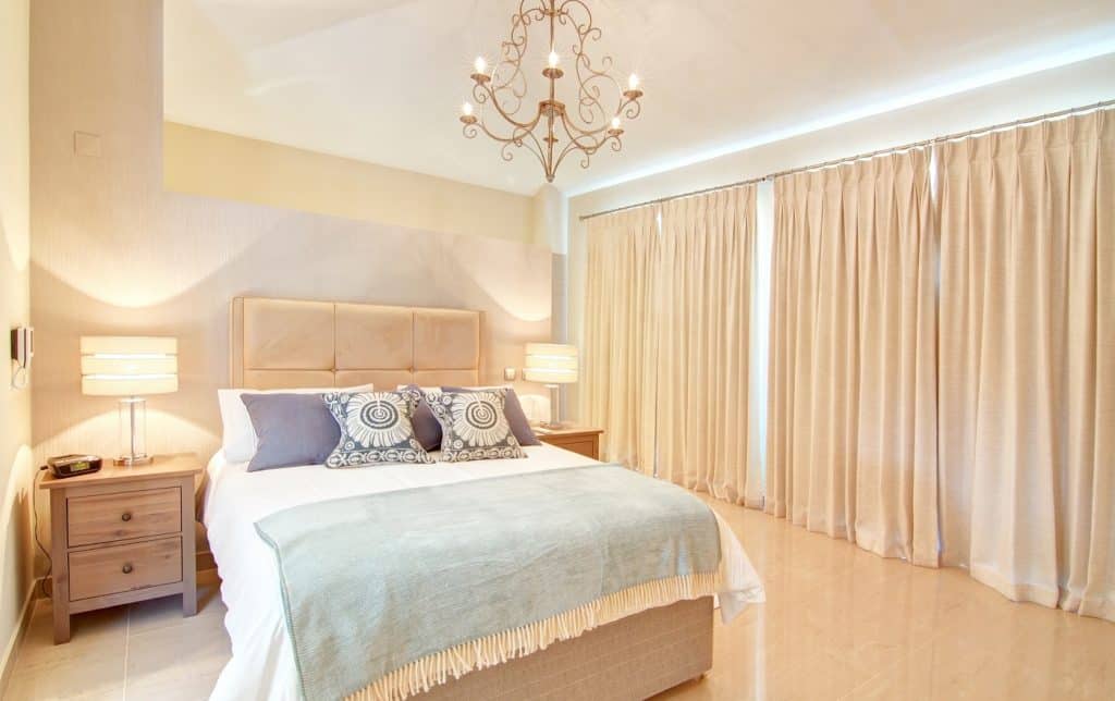 The Best Colors For Master Bedroom [All You Need To Know]