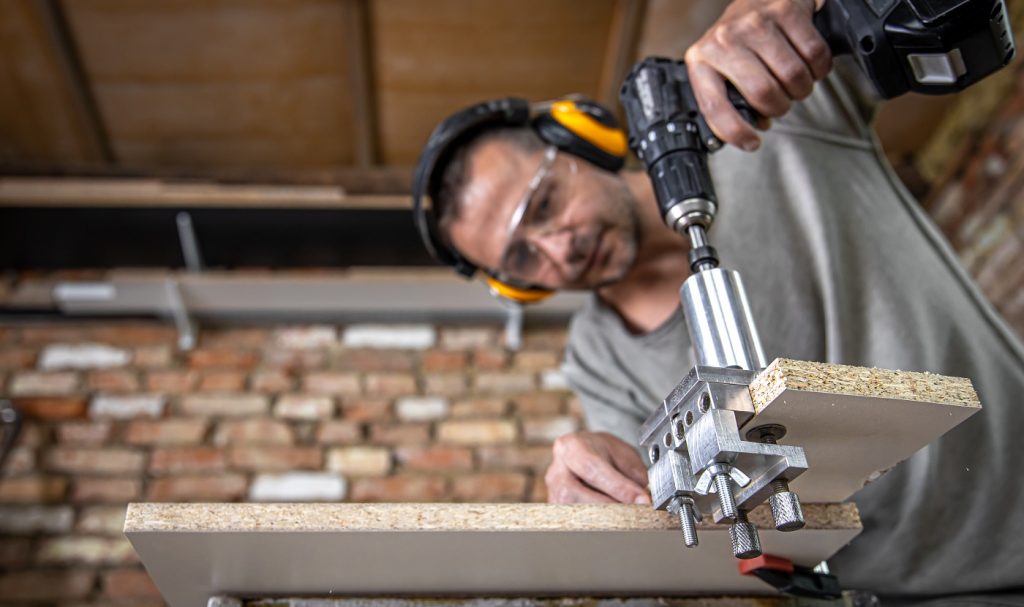 Makita Vs Dewalt Drill Differences & Winner