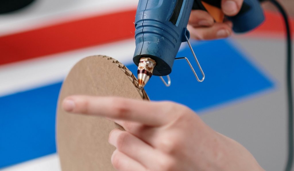 7 Best Glue For MDF Reviews + Guide