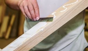 apply the best adhesive on a wooden surface. best wood glue