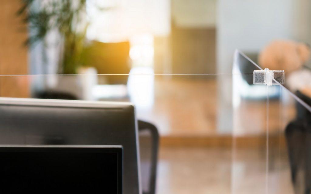 8 Best Glue For Acrylic Plexiglass Reviews + Guide