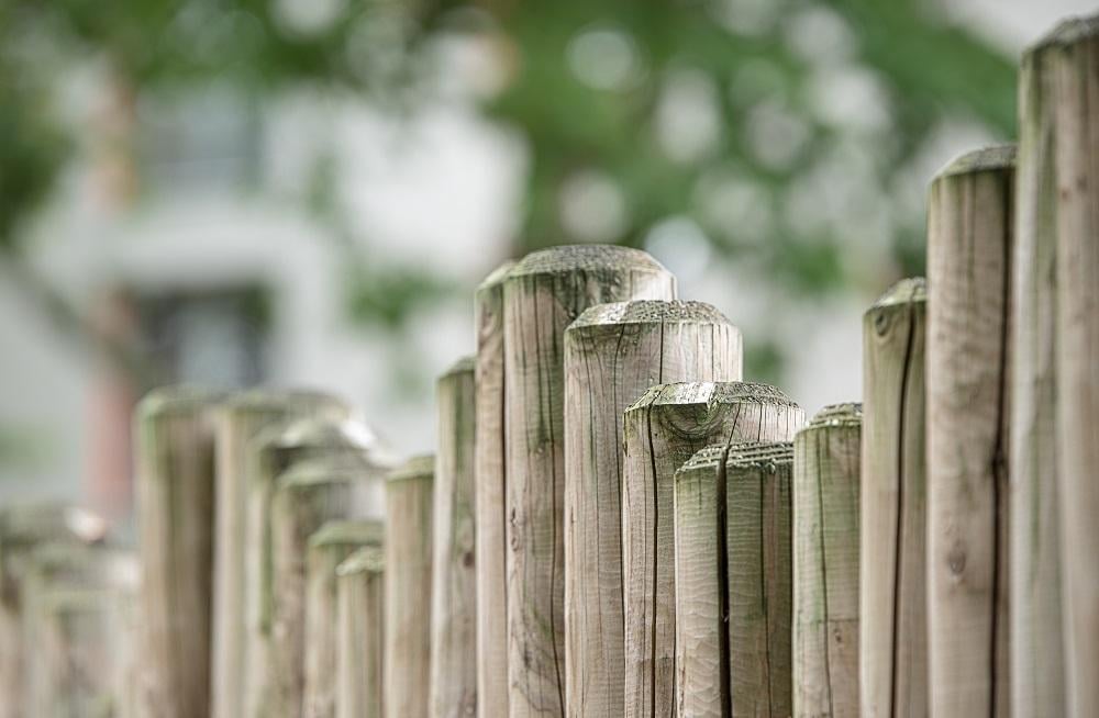 How To Build A Horizontal Wood Fence 3 1