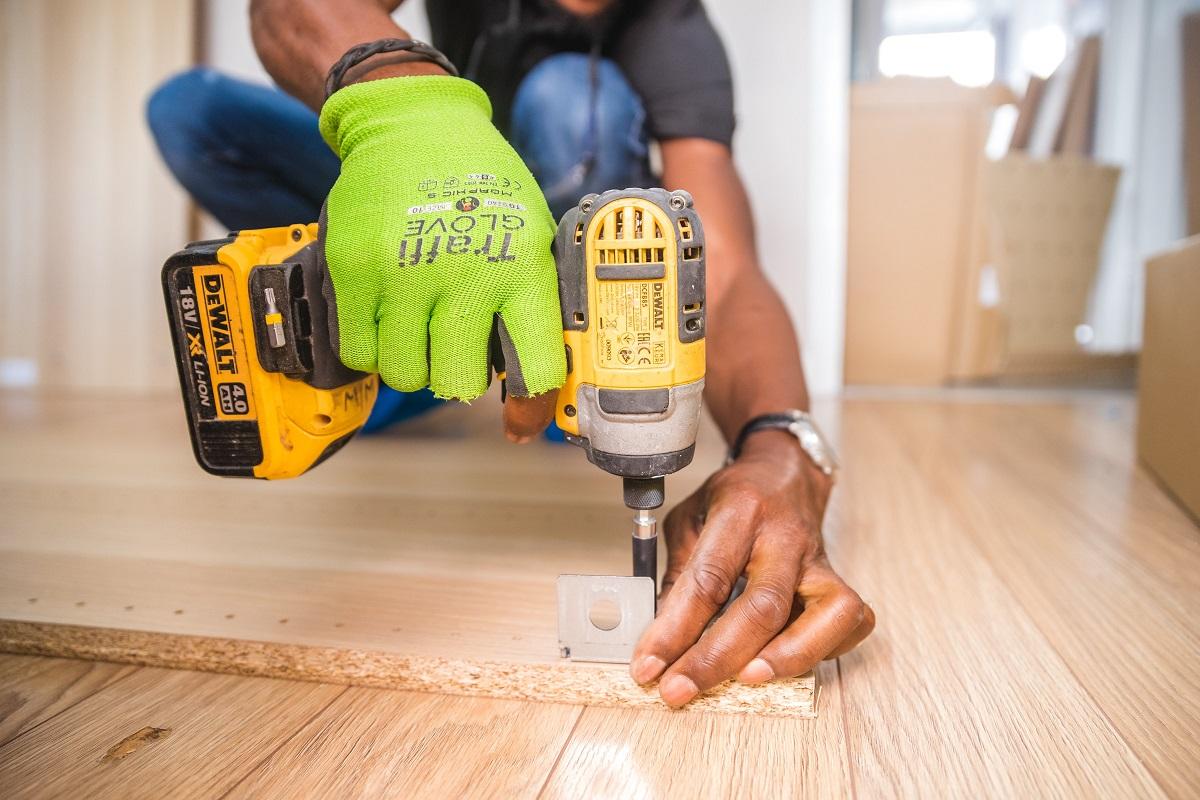 Cordless Drill Under 100 Buying Guide