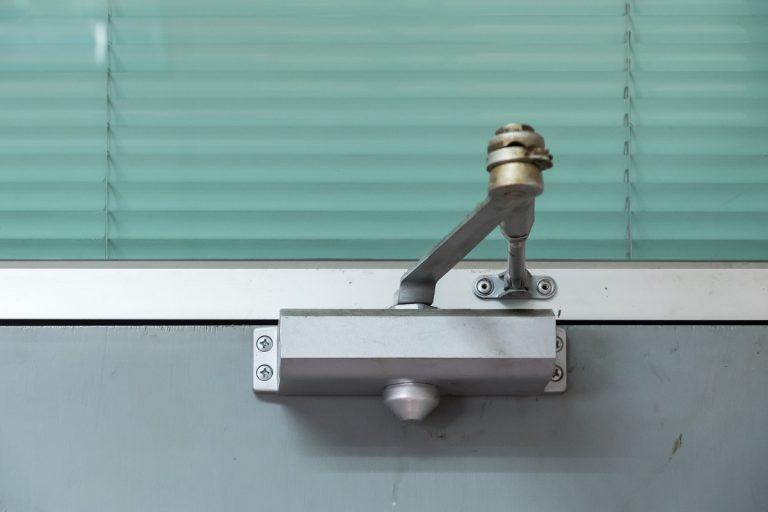 7 Best Screen Door Closer Reviews + Guide]