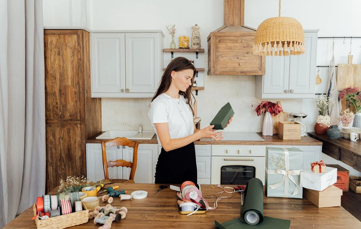 15+ Cast Iron Gifts for Food Lovers » the practical kitchen