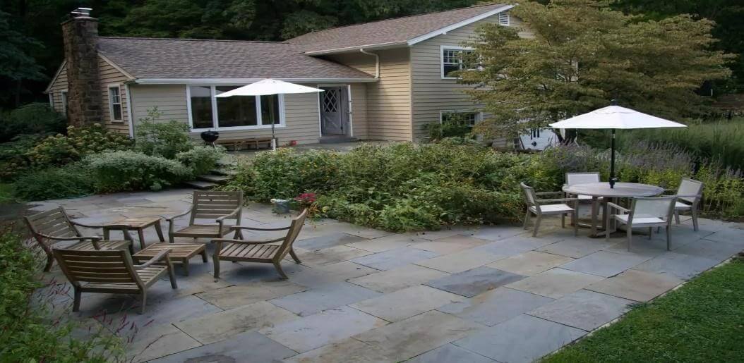 Neutral Toned Gridded Paver Patio