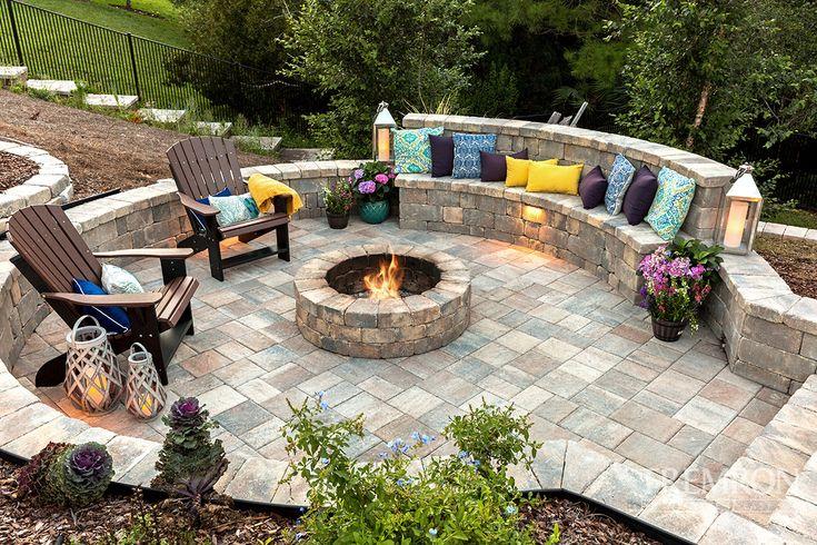 Patio Pavers With Curved Walls