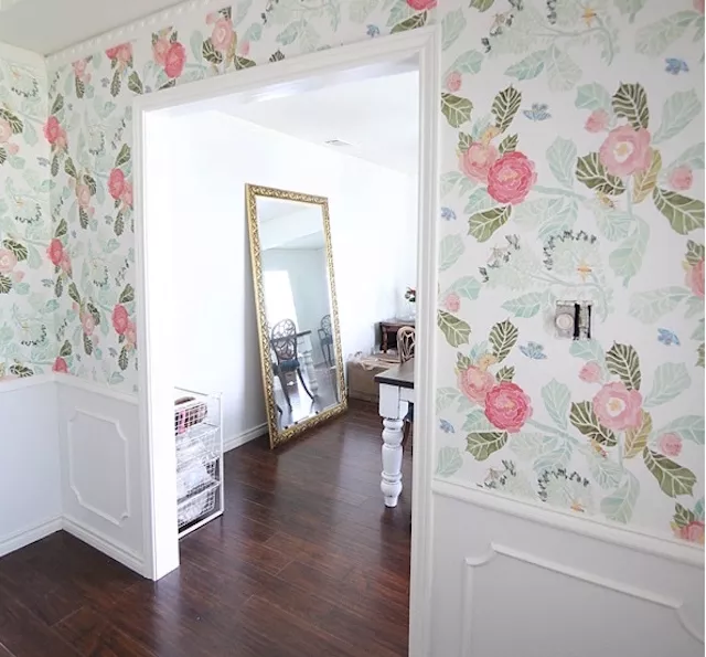 18. Pink floral wallpaper with green 