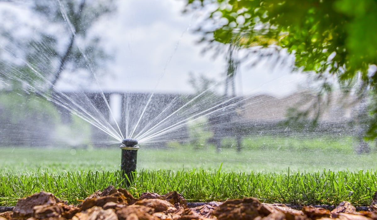 Automatic irrigation system, irrigate the lawn in time. Rain Bird Sprinkler System Final Verdict.