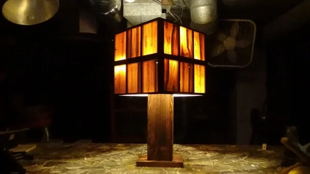 Aesthetic Pallet Lamp