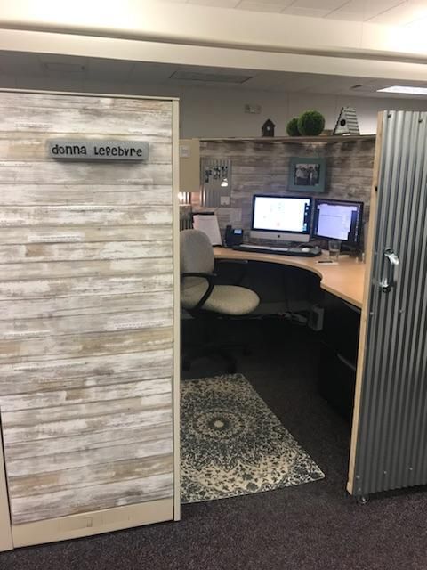 Functional Cubicle Decor