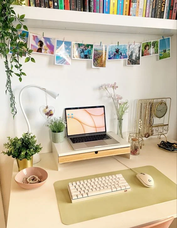 10 Chic Cubicle Decor Ideas — Cubicle Decorating Ideas