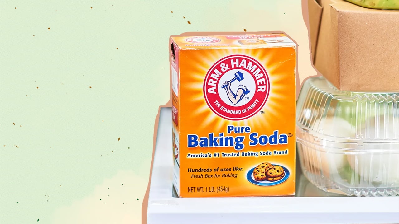 Using Baking Soda In The Fridge To Eliminate Odors