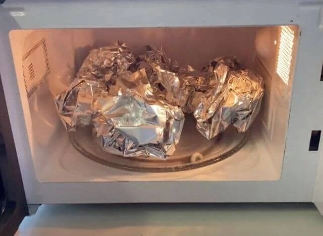 Step 5. Avoid Using Anything With Crumpled Aluminum Foil